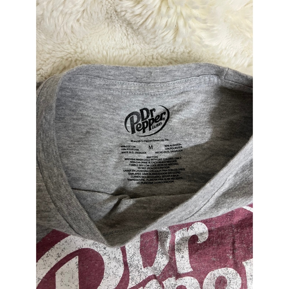 ☀️Dr Pepper Graphic T-Shirt Gray Short Sleeve Crewneck Tee Medium vintage-style - Picture 7 of 10